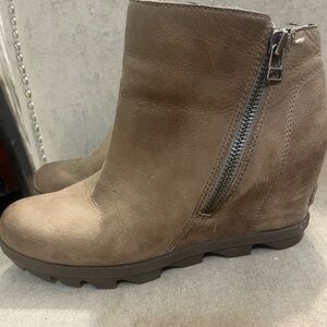 Sorel waterproof bootie’s